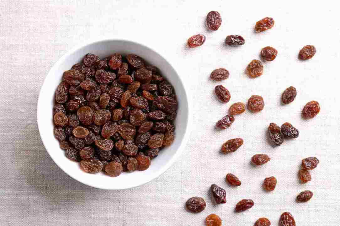 کشمش پلویی حاج عیسی با طعم شیرین و دانه های سالم